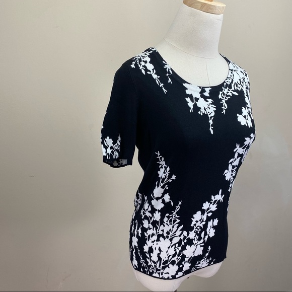 White House black market floral sweater shirt - Picture 2 of 6